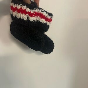 Cozy Black and Red Knitted Kids Slippers